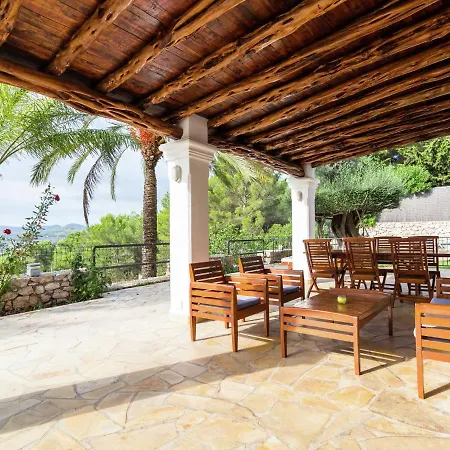 Cozy In With Private Pool Santa Eularia des Riu