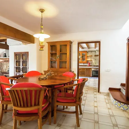 Cozy In With Private Pool Holiday home *